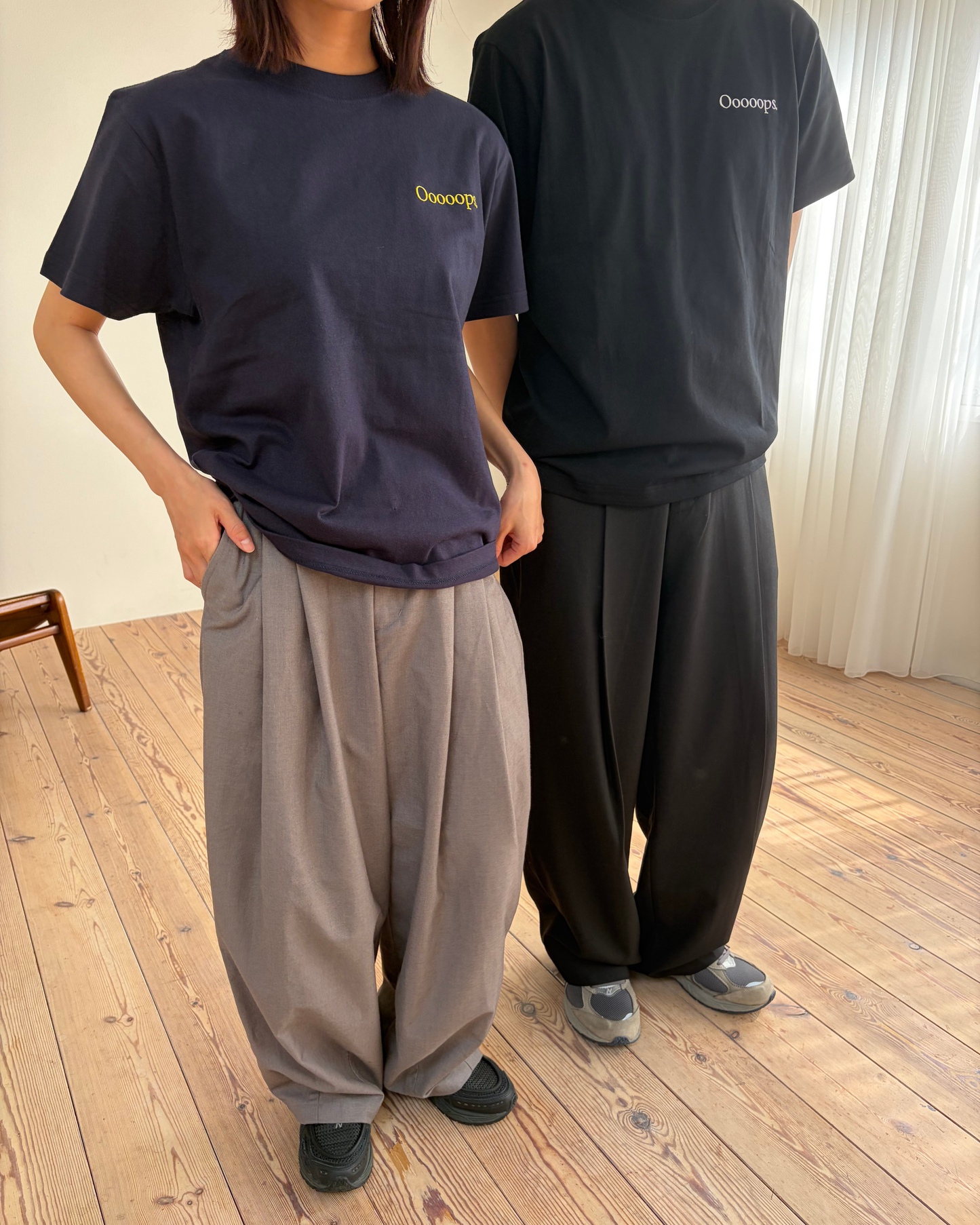 Black)Ooooops logo tee