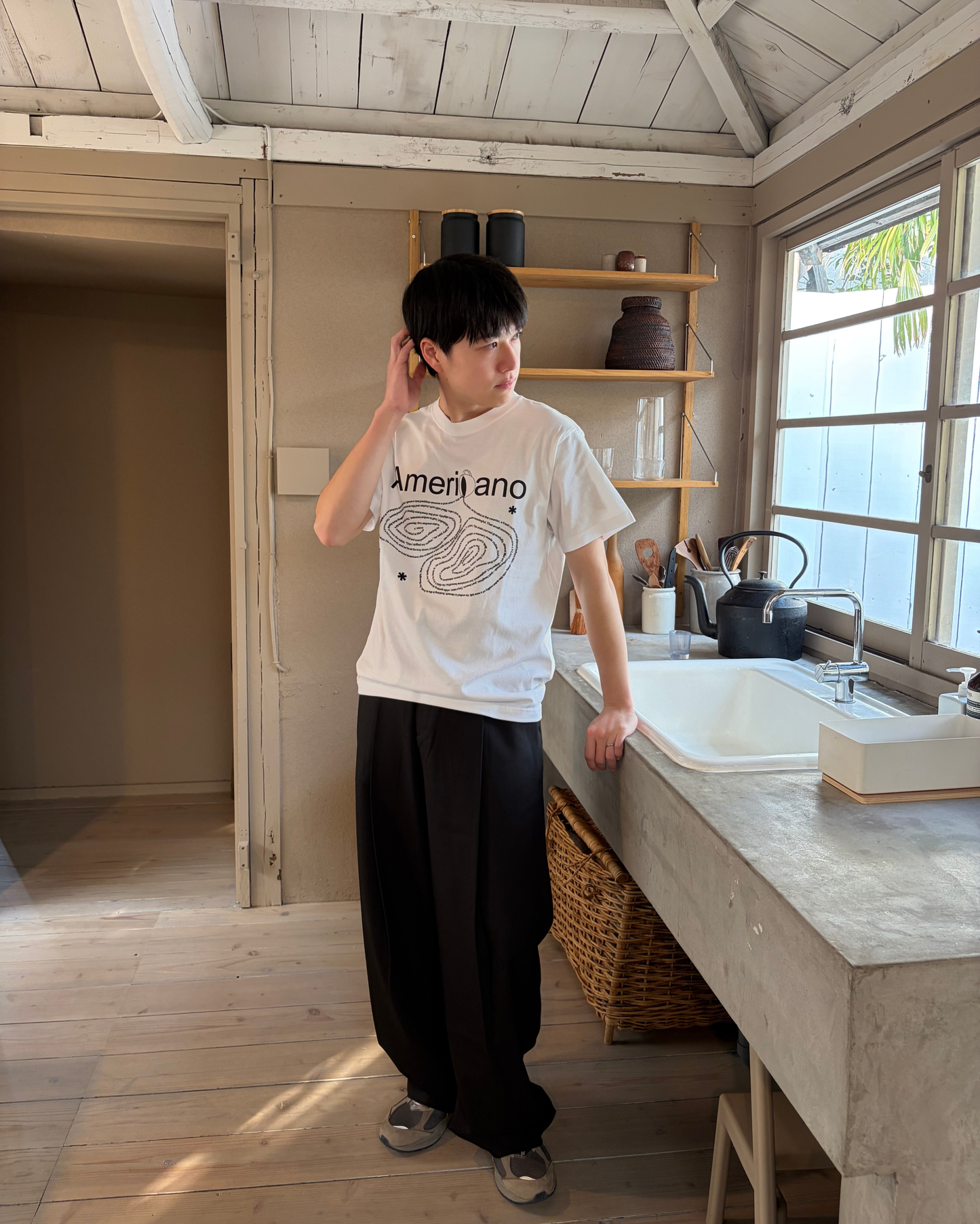 White)Americano spilling tee