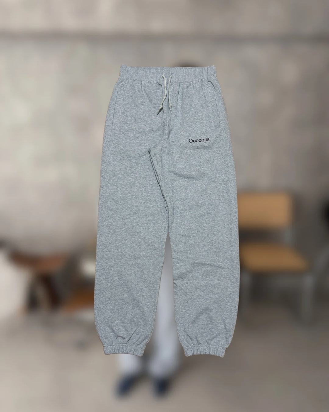 Gray)Ooooops logo sweat pants