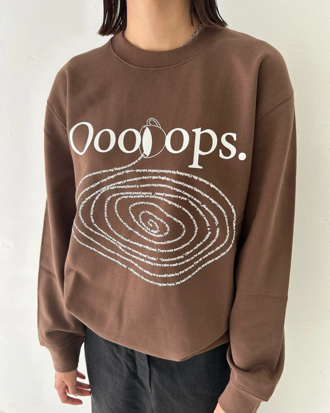 Brown)Spilling coffee sweat