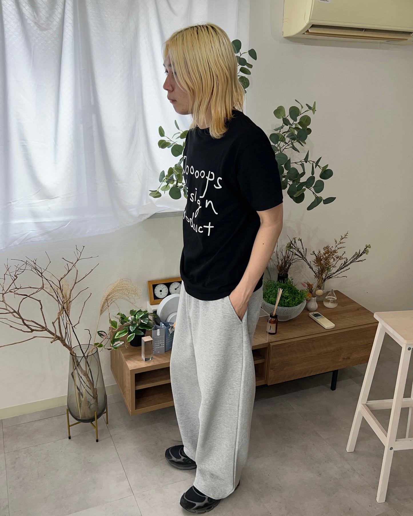 Black)Ooooops handwritten tee