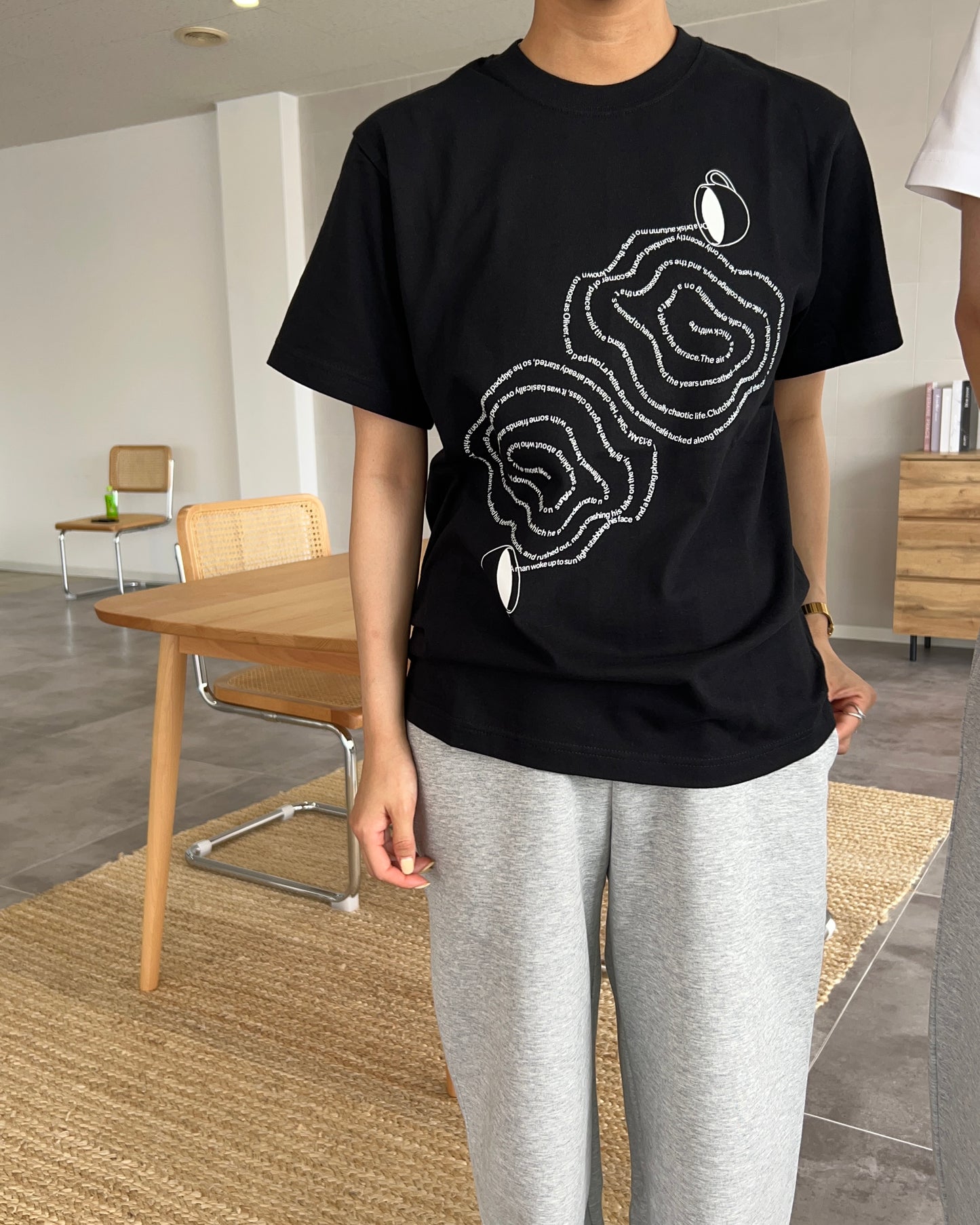 Black)Two coffee spilling tee