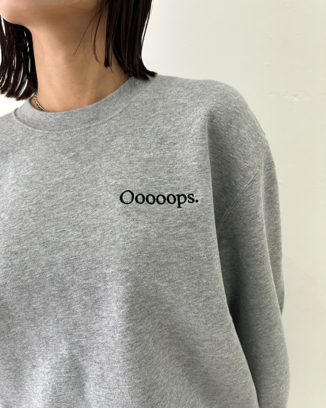 Gray)Ooooops logo sweat
