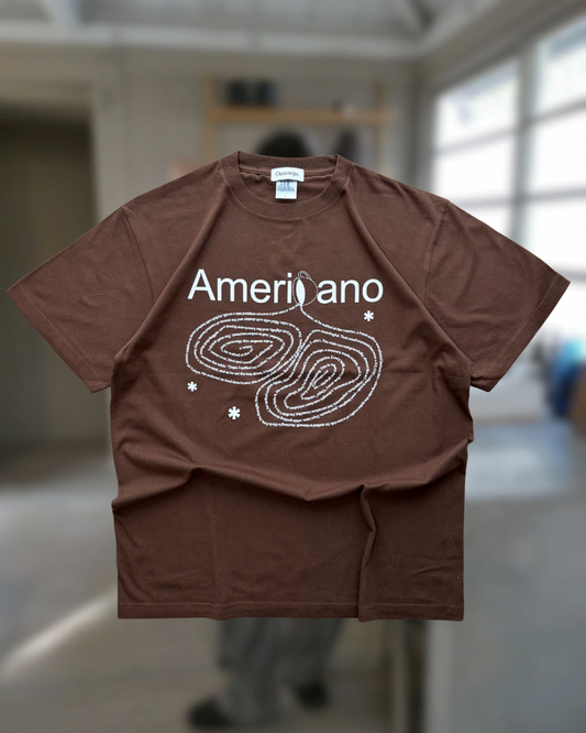 Brown)Americano spilling tee