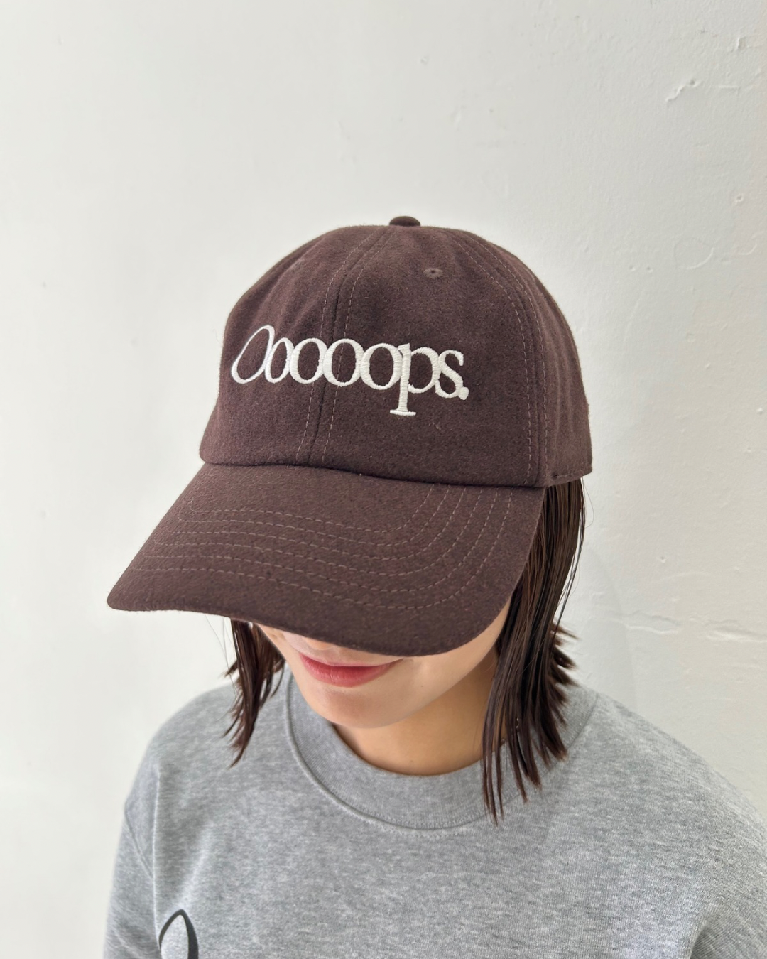 Brown)Ooooops logo cap