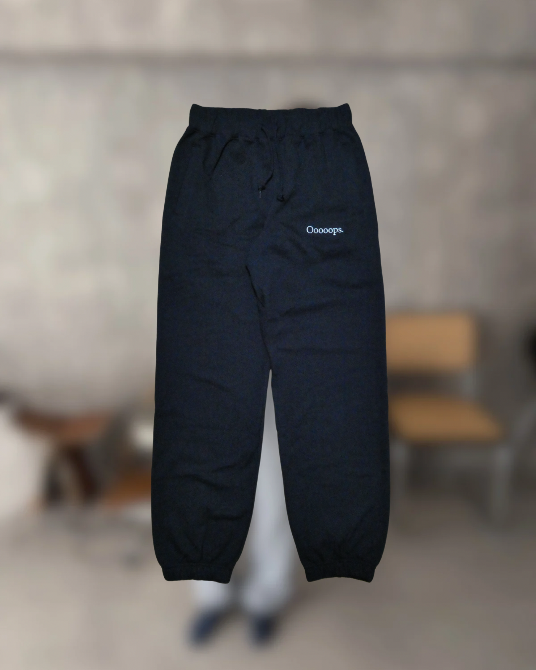 Black)Ooooops logo sweat pants