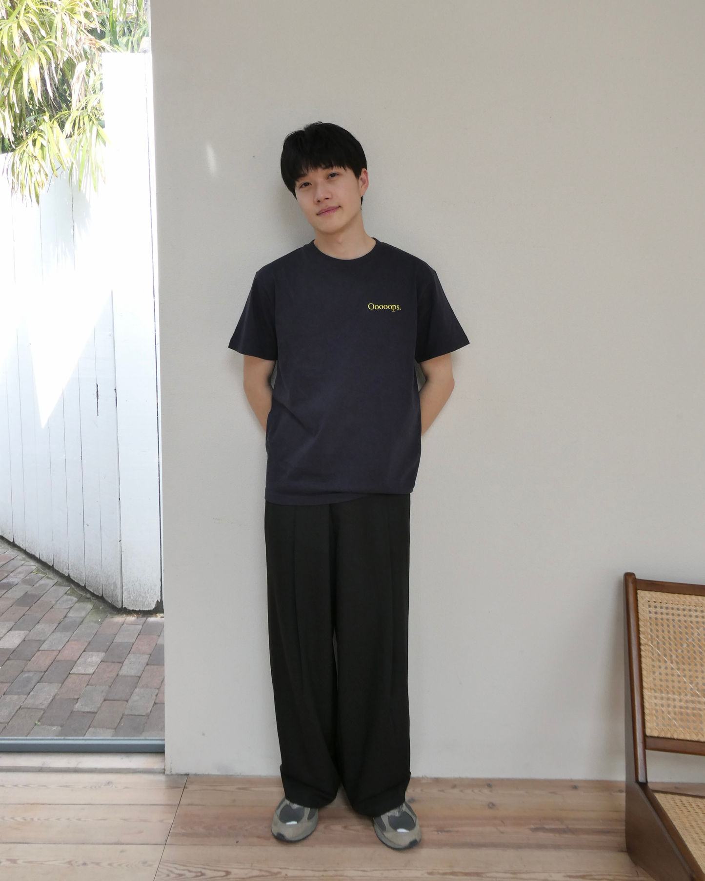 Navy_yellow)Ooooops logo tee