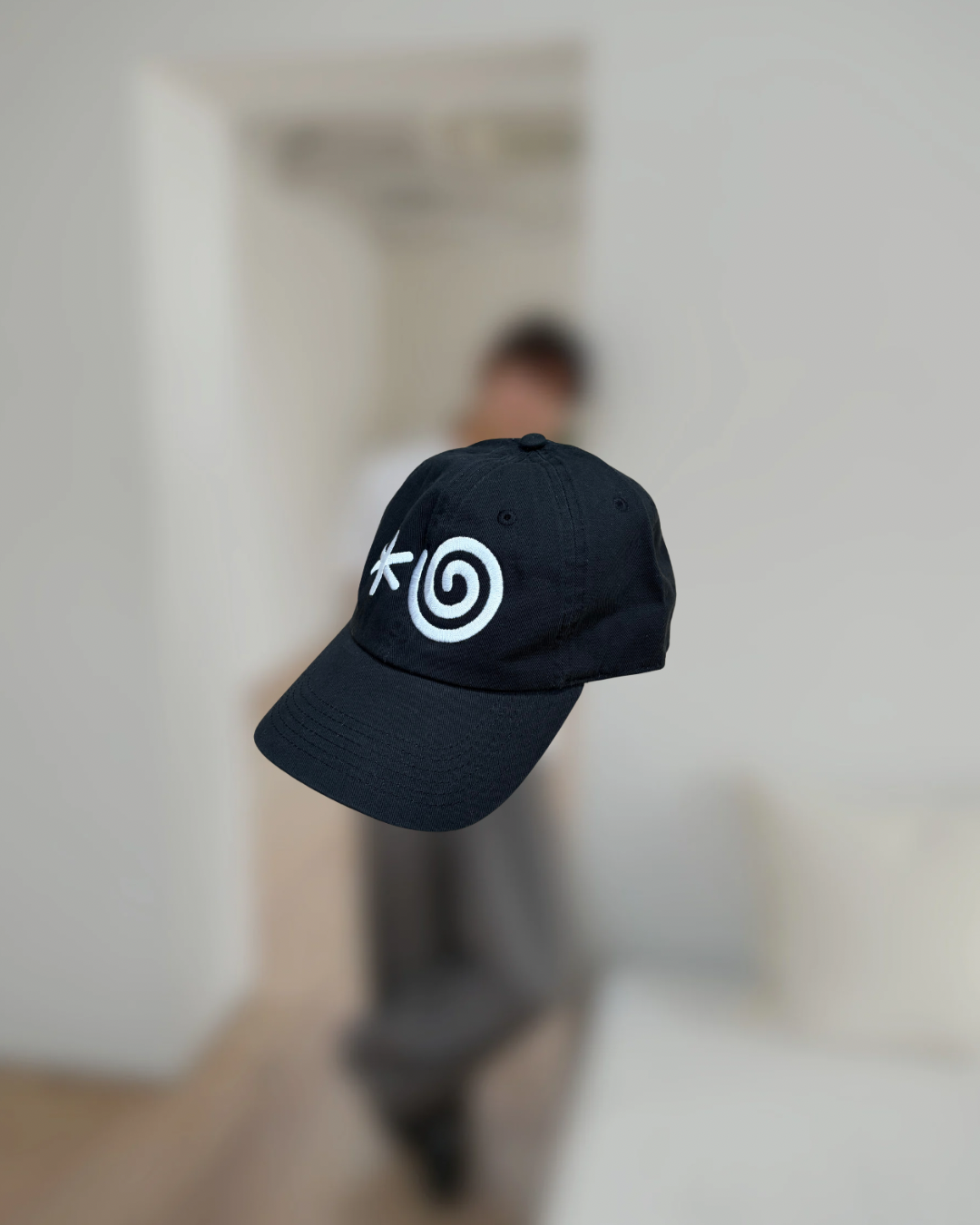 Black)Guruguru logo cap