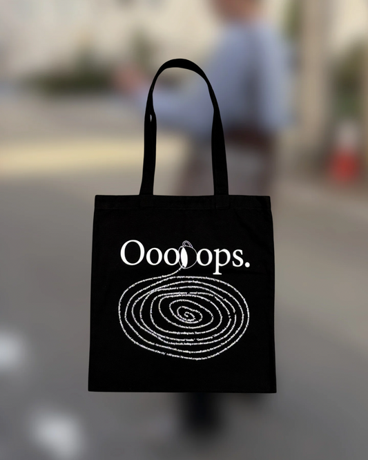 Black)Canvas bag spilling coffee