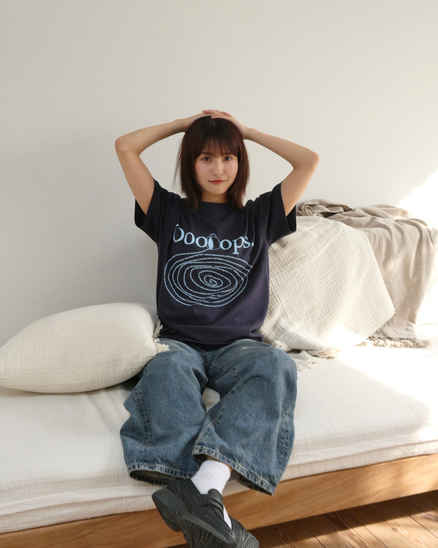 Navy_lightblue)Spilling coffee tee