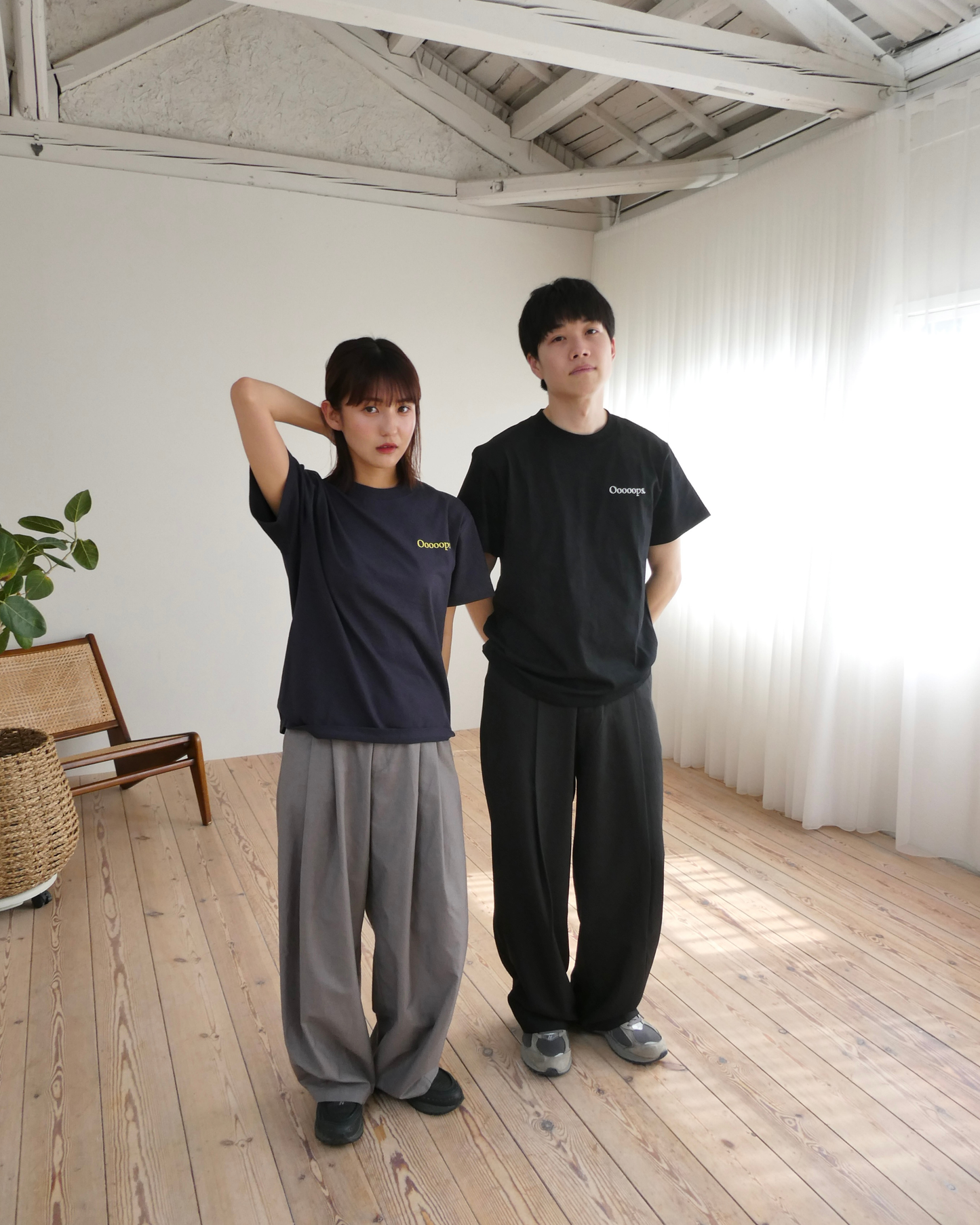 Black)Ooooops logo tee